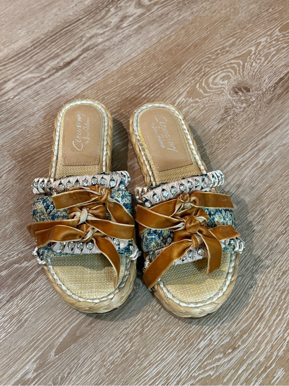 Circus NY by Sam Edelman Platform Sandal | Size 9 | LIKE NEW | Wyatt Ribbon